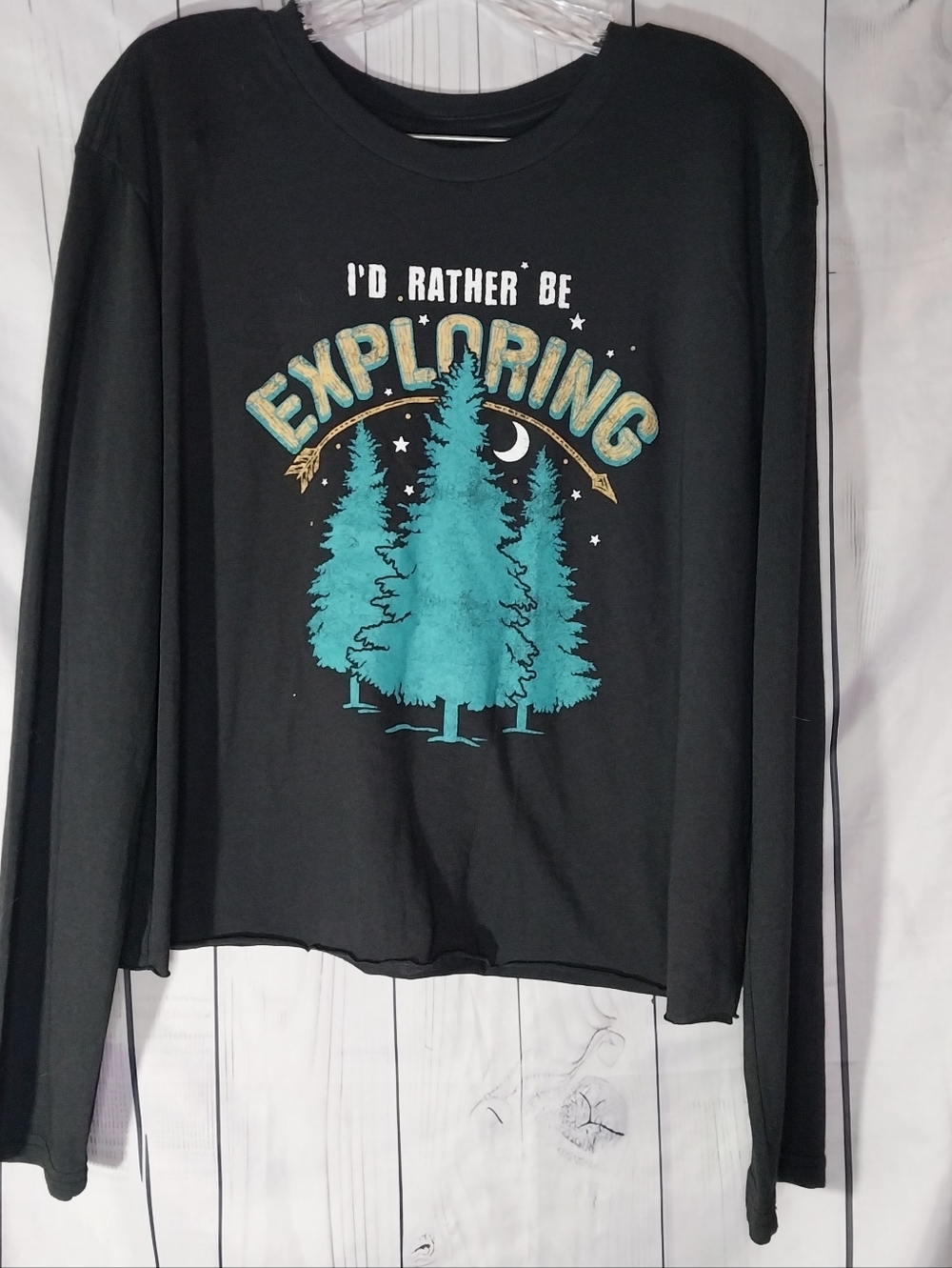 Pretty Rebel Cropped Long Sleeve 'I'd Rather Be Exploring' Graphic Tee NWT